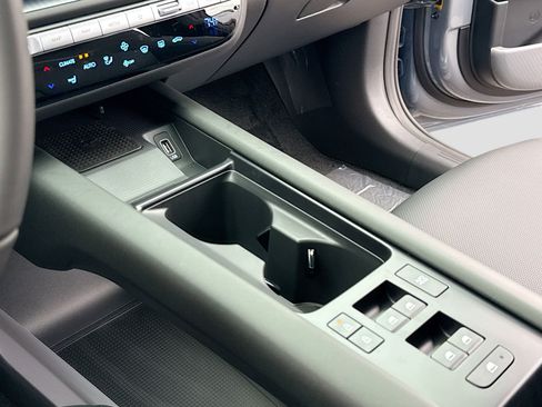 New 2025 Hyundai Ioniq 6 SEL image 10