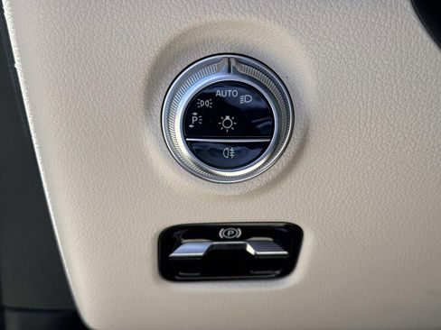 Used 2024 Mercedes-Benz C 300 Sedan image 21