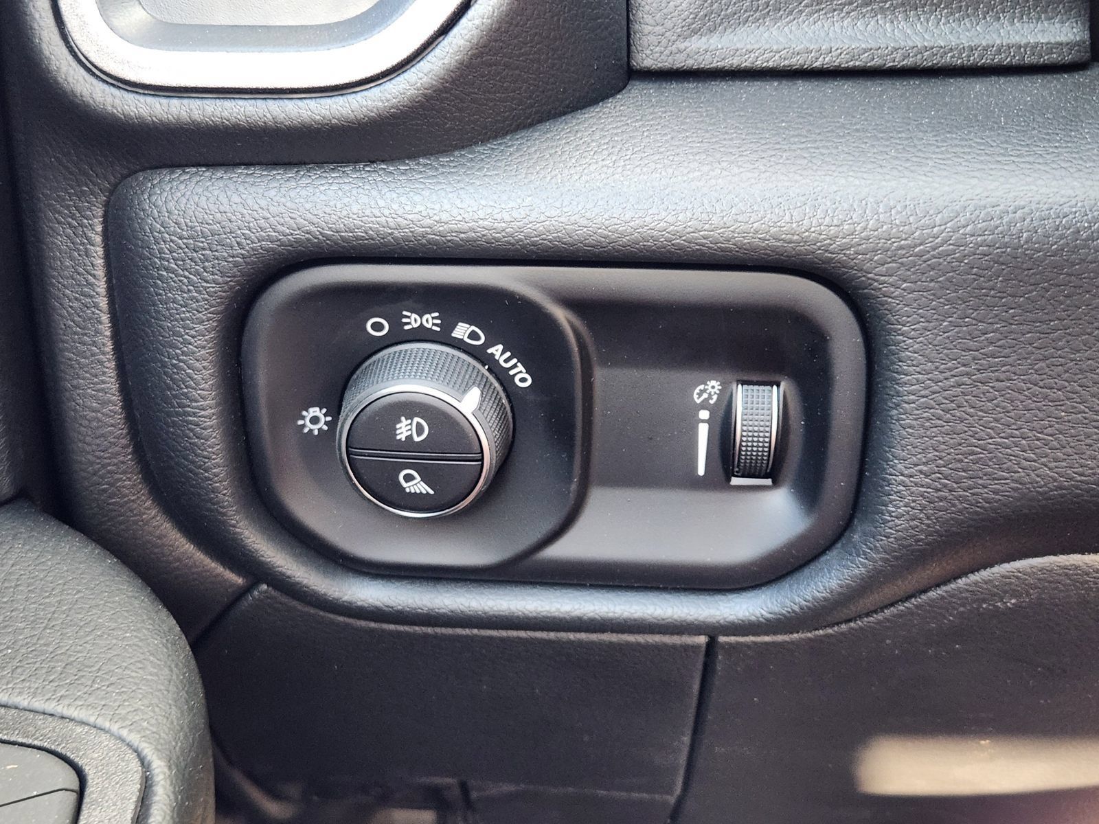 New 2027 RAM 3500 Tradesman AWD/4WD image 23