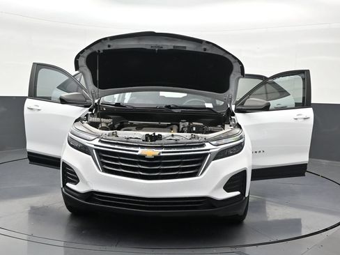 Used 2022 Chevrolet Equinox LS FWD image 36