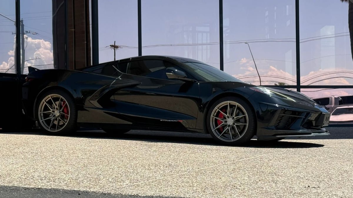 Used 2023 Chevrolet Corvette Stingray Preferred Cpe w/ Z51 Performance Package RWD image 14