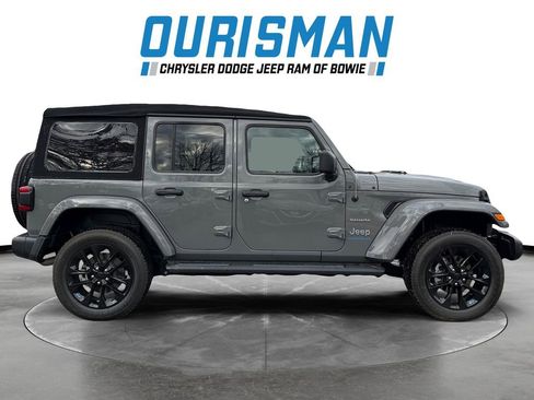 Used 2023 Jeep Wrangler Unlimited Sahara w/ Cold Weather Group image 7