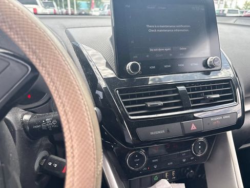 Used 2022 Mitsubishi Eclipse Cross LE FWD image 3