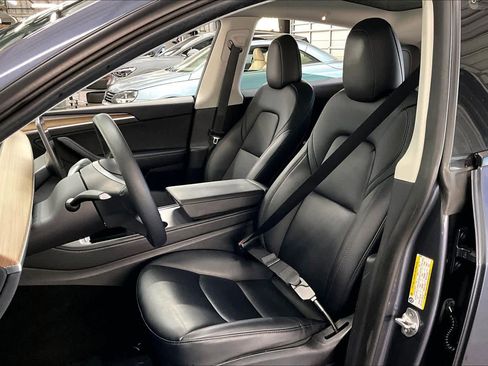 Used 2023 Tesla Model Y Performance image 28