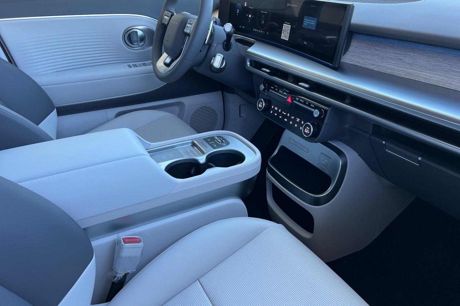 New 2026 Hyundai Ioniq 9 SEL AWD/4WD image 16