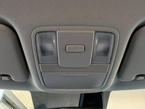 Used 2025 Kia Soul LX w/ LX Technology Package FWD image 14
