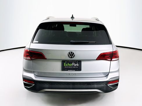 Used 2022 Volkswagen Taos SE FWD image 7
