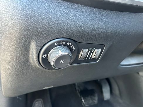 New 2026 Jeep Compass Latitude image 37