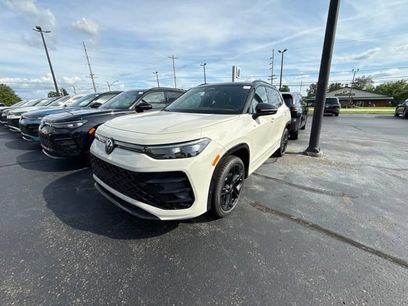 New 2026 Volkswagen Tiguan SE R-Line