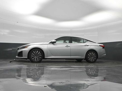 Used 2023 Nissan Altima 2.5 SV FWD image 50