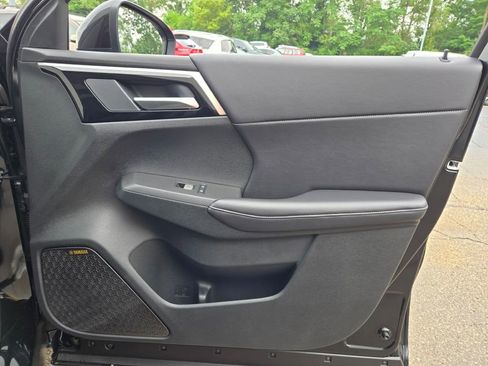 New 2025 Mitsubishi Outlander SE image 6