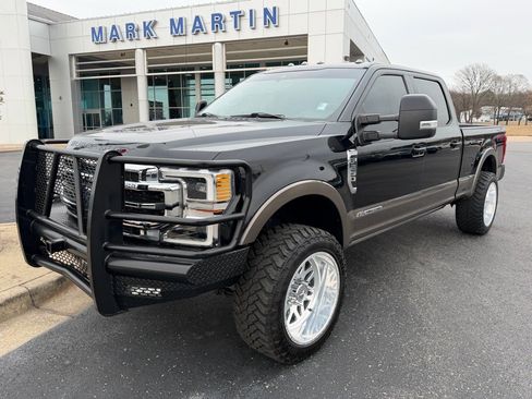 Used 2021 Ford F250 Lariat w/ Lariat Ultimate Package image 4