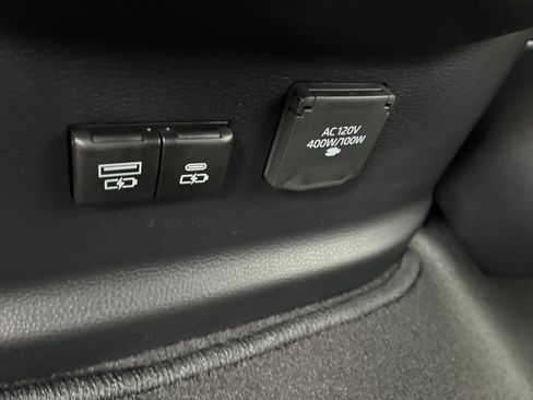 New 2026 Toyota Tundra Limited AWD/4WD image 33