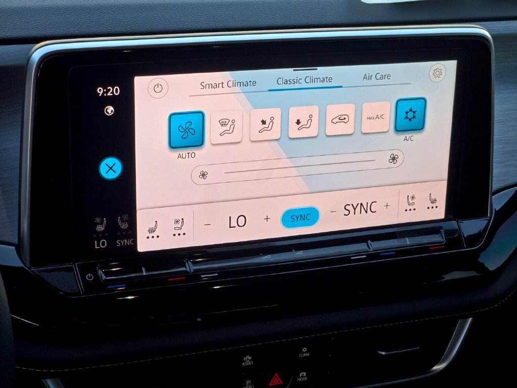 New 2025 Volkswagen Atlas Cross Sport SE AWD/4WD image 13