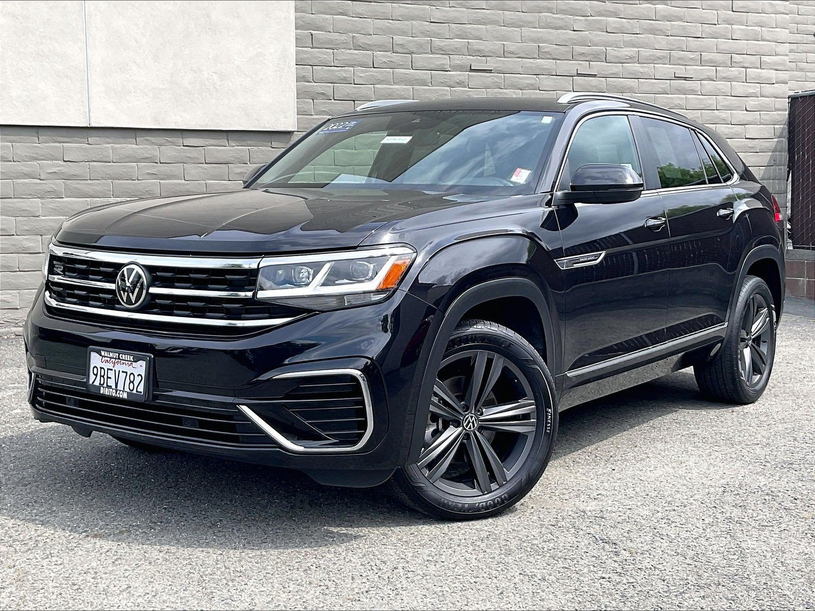 Certified 2022 Volkswagen Atlas Cross Sport SEL R-Line AWD/4WD image 12