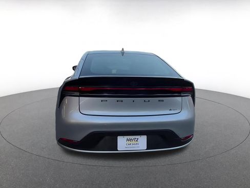 Used 2025 Toyota Prius LE image 12