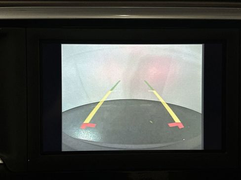 Used 2021 Chrysler Voyager LX w/ Cold Weather Group image 17