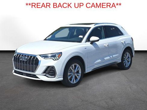 Used 2024 Audi Q3 2.0T Premium image 2