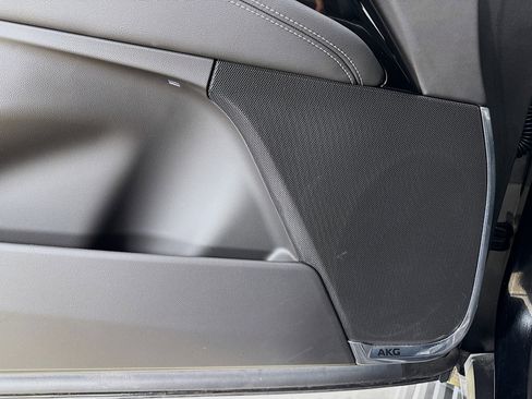 Used 2025 Cadillac Escalade Premium Luxury w/ Touring Package image 19