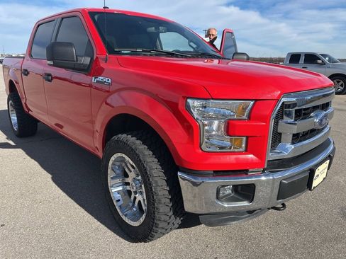 Used 2015 Ford F150 XLT w/ Equipment Group 301A Mid image 3