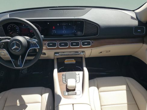 New 2026 Mercedes-Benz GLS 450 4MATIC image 12
