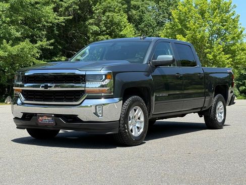 Used 2017 Chevrolet Silverado 1500 LT w/ All Star Edition AWD/4WD image 9