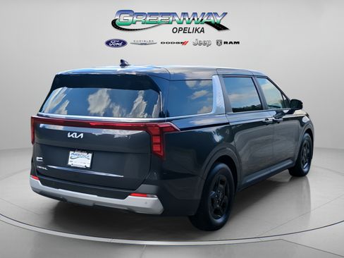 Used 2025 Kia Carnival FWD image 6