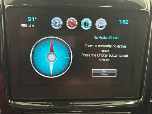 Used 2018 Chevrolet Traverse LT FWD image 25
