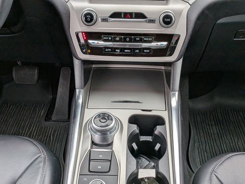 Certified 2023 Ford Explorer XLT w/ Equipment Group 202A image 22