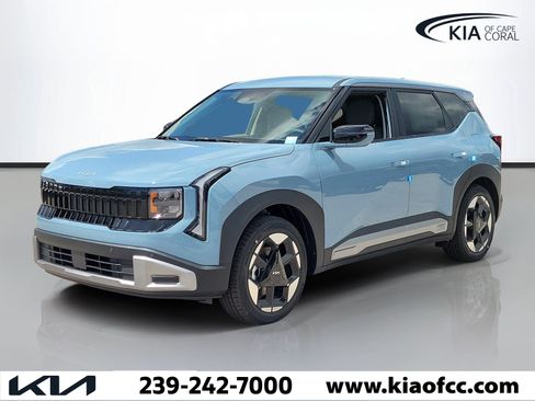 New 2027 Kia Seltos S FWD image 3