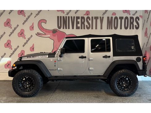 Used 2017 Jeep Wrangler Unlimited Rubicon AWD/4WD image 10