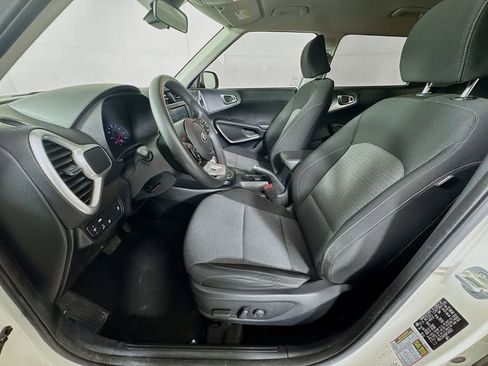 Used 2021 Kia Soul S image 23