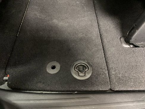 Used 2025 Chrysler Pacifica Limited image 34