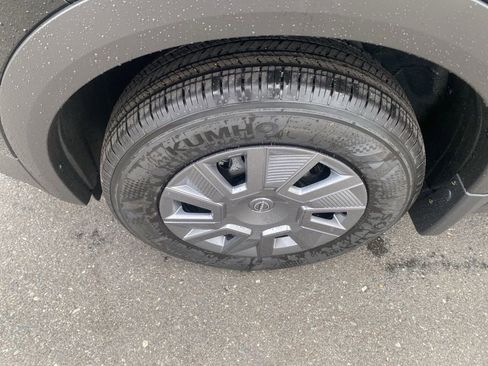 New 2026 Nissan Kicks S image 9