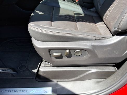 Certified 2026 Chevrolet Suburban High Country w/ Sun And Tow Package image 26