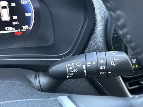 Used 2025 Toyota Grand Highlander FWD image 26