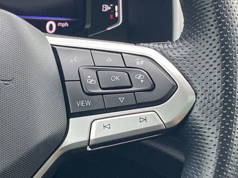 Used 2022 Volkswagen Atlas SEL R-Line AWD/4WD image 7