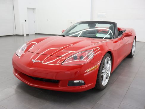 Used 2006 Chevrolet Corvette Convertible w/ Preferred Equipment Group RWD image 37