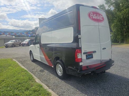Used 2019 Nissan NV 2500 S image 6