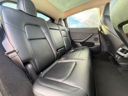 Used 2023 Tesla Model Y Long Range image 27