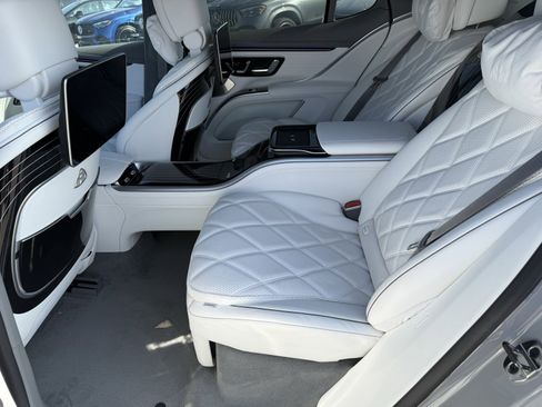 New 2025 Mercedes-Benz Maybach EQS 680 4MATIC image 26
