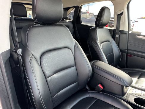 Used 2022 Ford Escape SEL FWD image 17