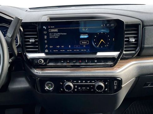 Used 2024 Chevrolet Silverado 1500 LT image 6