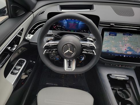 New 2026 Mercedes-Benz E 53 AMG e 4MATIC Sedan image 17