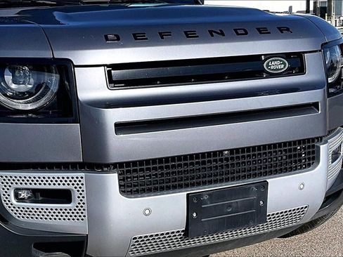 Used 2024 Land Rover Defender 110 S image 28