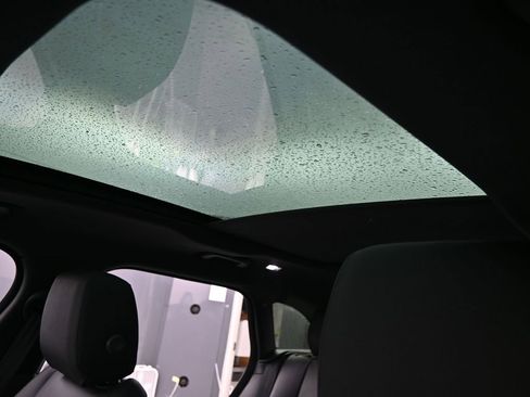 New 2026 Land Rover Range Rover Velar S image 27