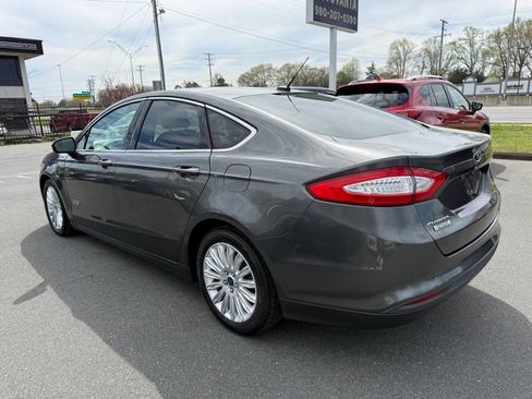 Used 2016 Ford Fusion Energi SE image 6