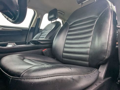 Used 2020 Ford Fusion SEL FWD image 19