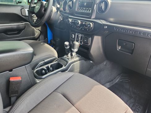 Used 2023 Jeep Wrangler Unlimited Sport AWD/4WD image 16