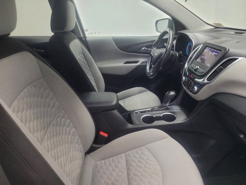Used 2021 Chevrolet Equinox LT FWD image 21